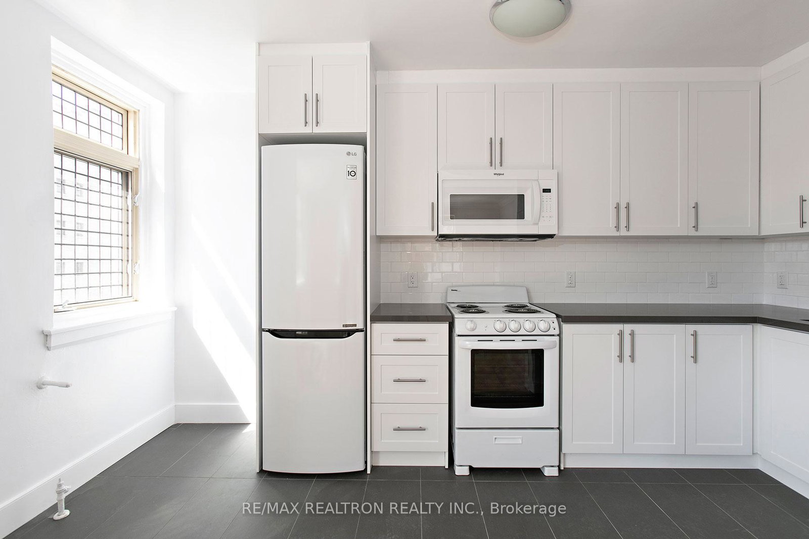394-avenue-road-toronto-ontario-c13232250
