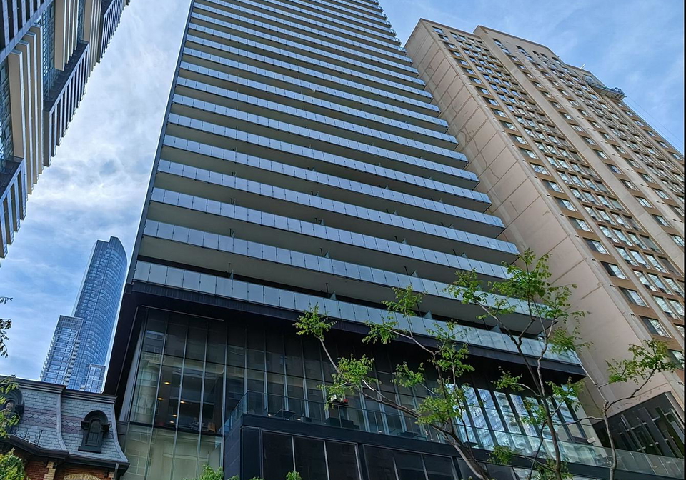 15-grenville-street-toronto-ontario-c13232312