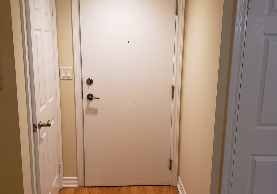 270-wellington-street-w-toronto-ontario-c13232366