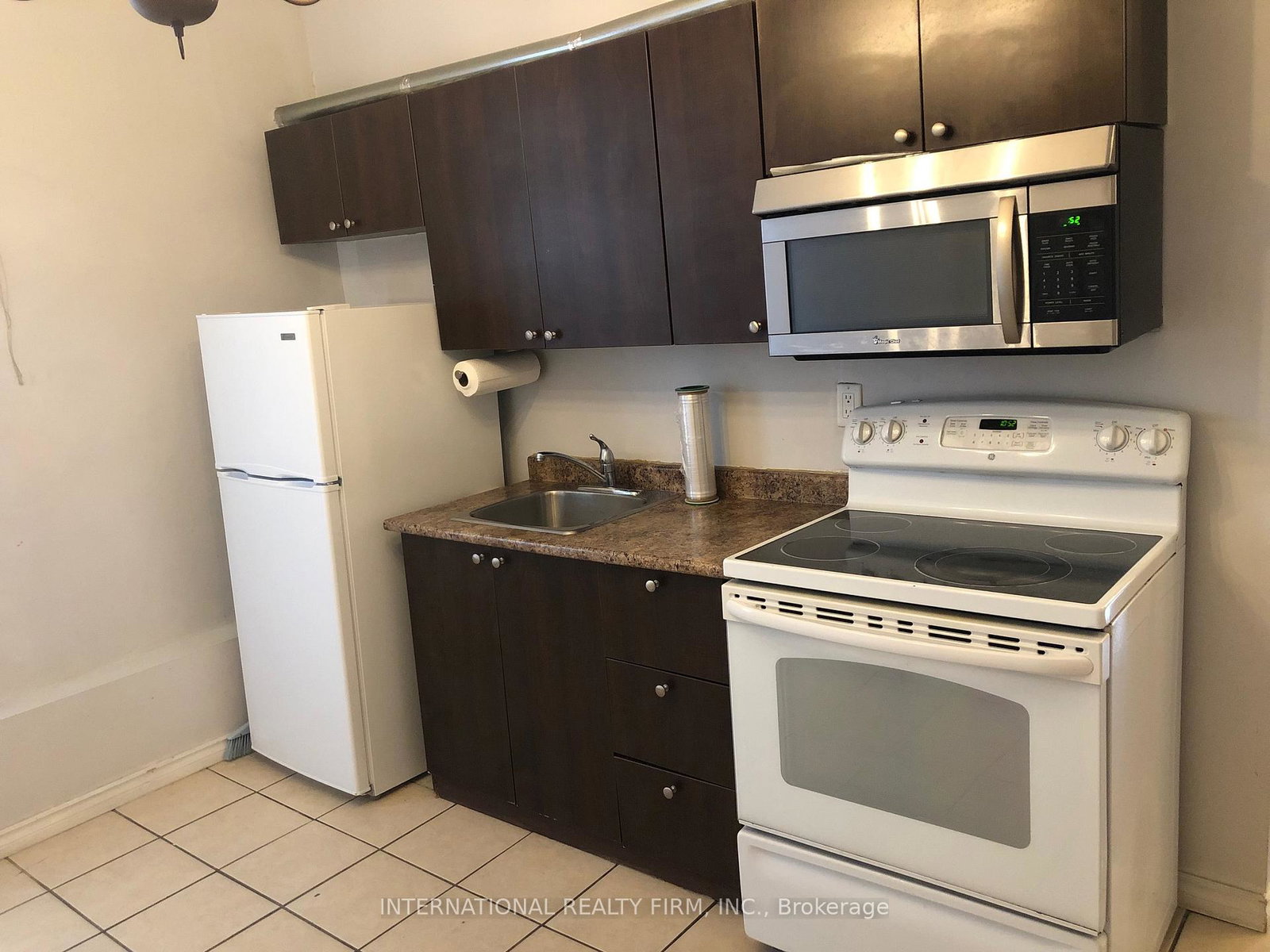 201-dundas-street-e-toronto-ontario-c13232376