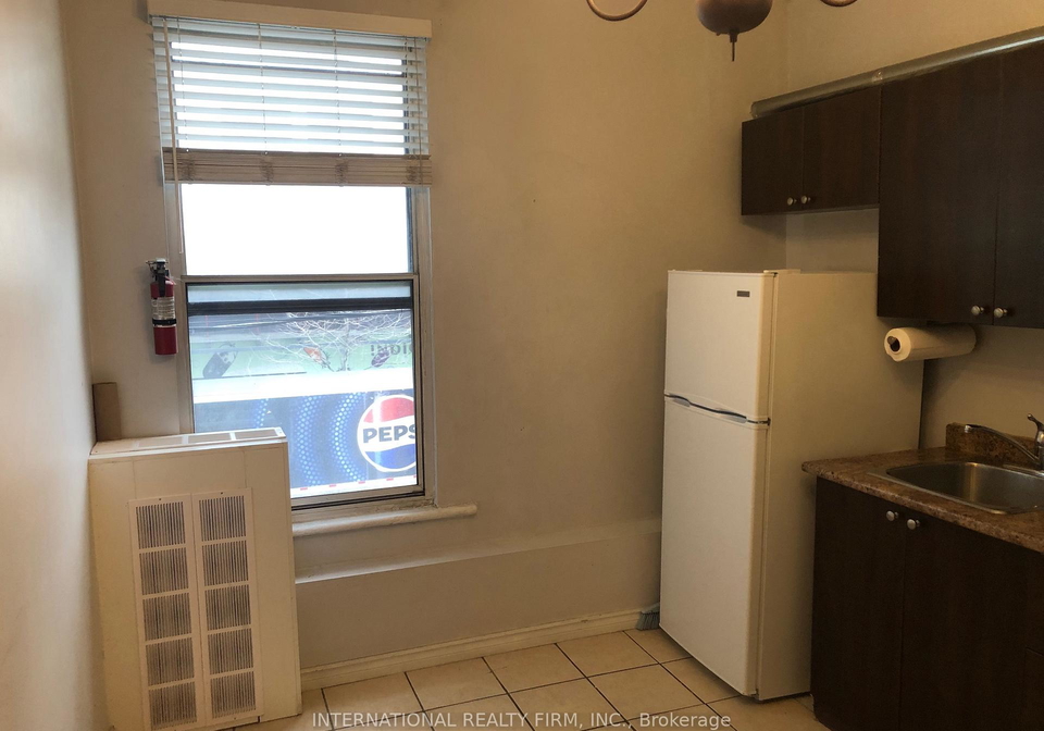 201-dundas-street-e-toronto-ontario-c13232376