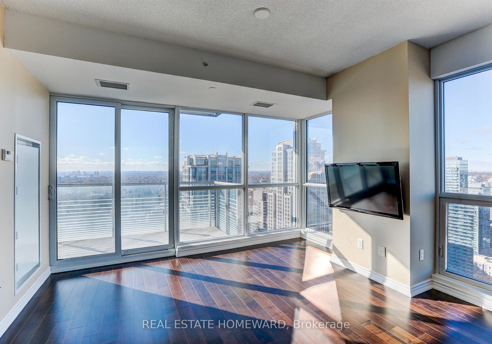 386-yonge-street-toronto-ontario-c13232584