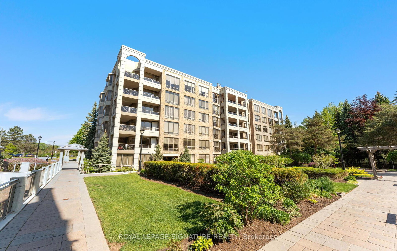 225-the-donway-w-north-york-ontario-c13232620