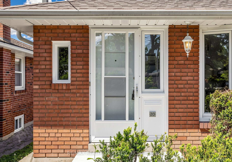 20-doonaree-drive-north-york-ontario-c13232900