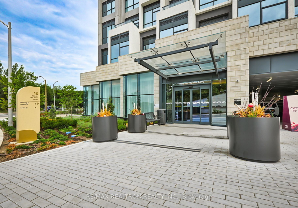 10-inn-on-the-park-drive-north-york-ontario-c13232980