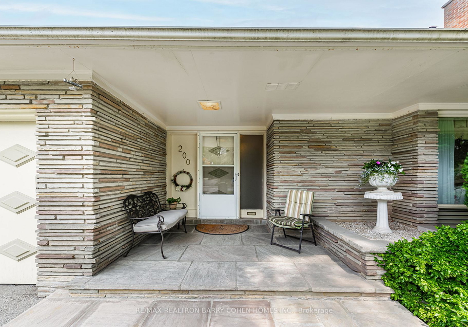 200-cortleigh-boulevard-toronto-ontario-c13233012