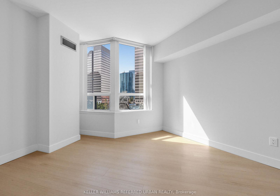 7-bishop-avenue-north-york-ontario-c13233014