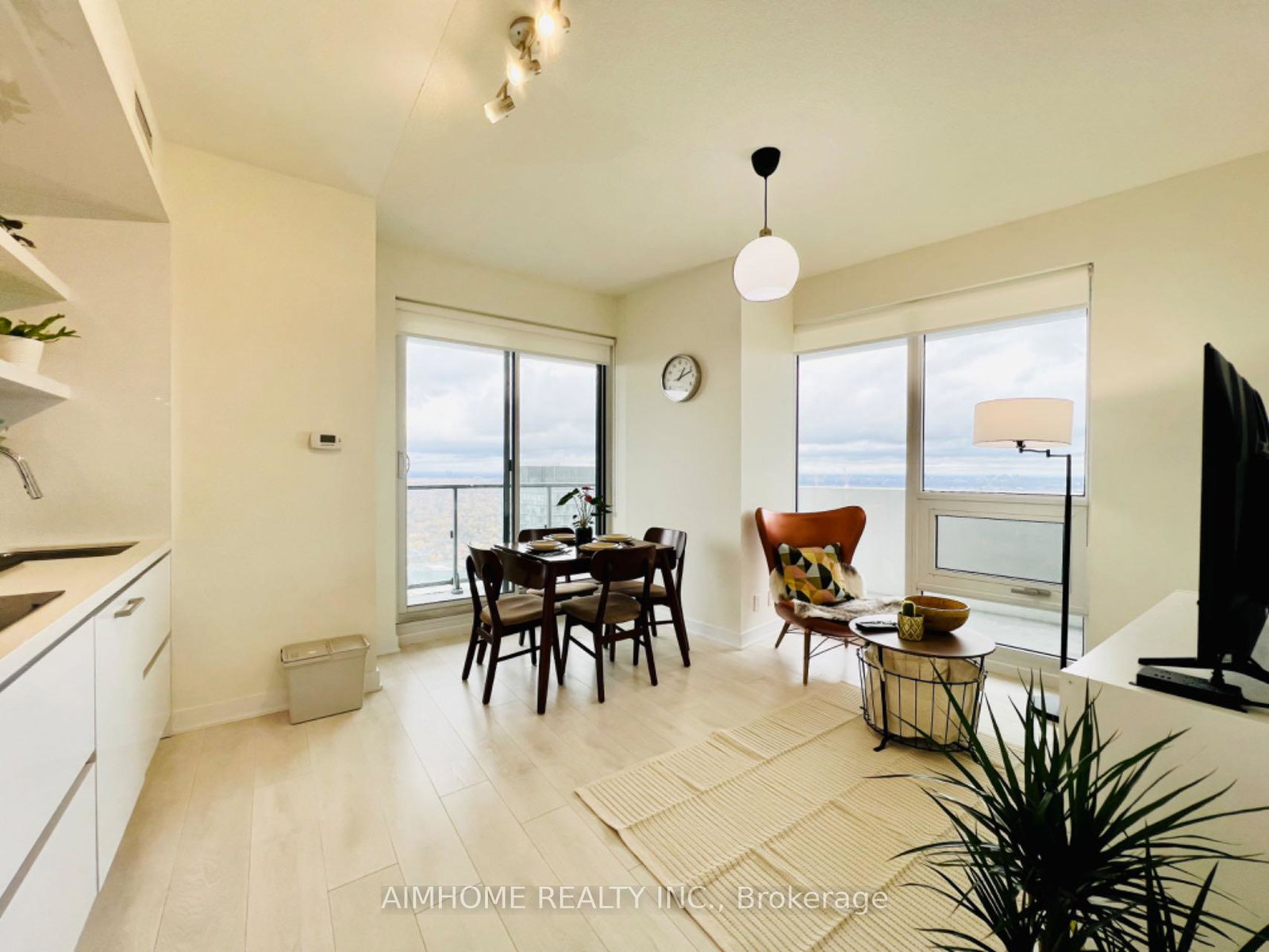 2221-yonge-street-toronto-ontario-c13233150