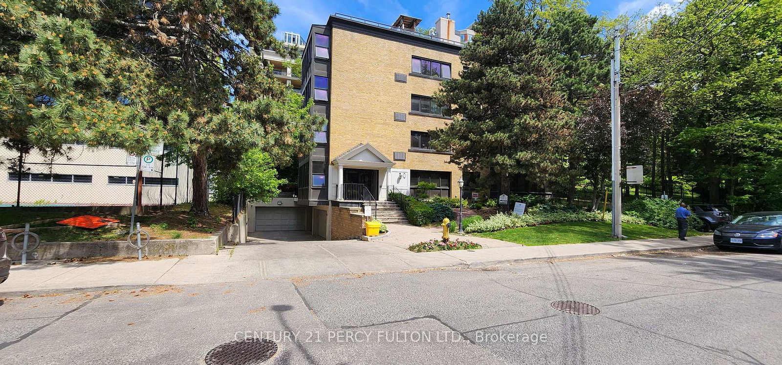 22-woodlawn-avenue-e-toronto-ontario-c13233192
