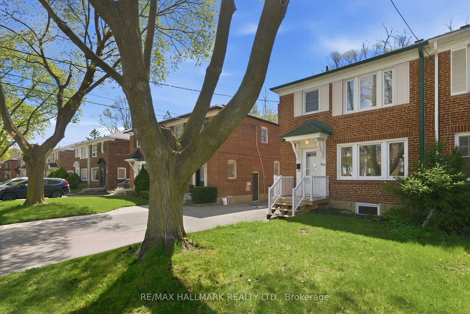 69-thursfield-crescent-east-york-ontario-c13233254