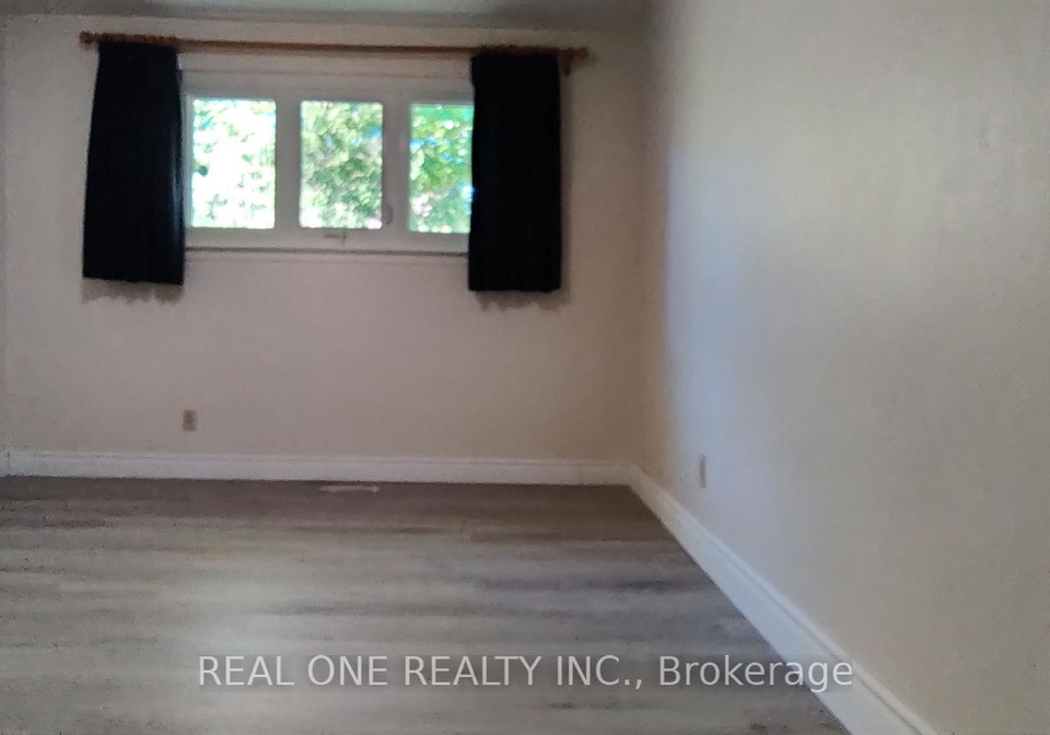 9-lisburn-crescent-north-york-ontario-c13233322