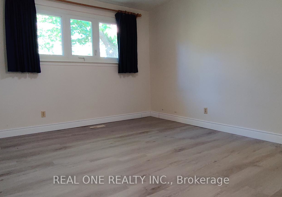 9-lisburn-crescent-north-york-ontario-c13233322