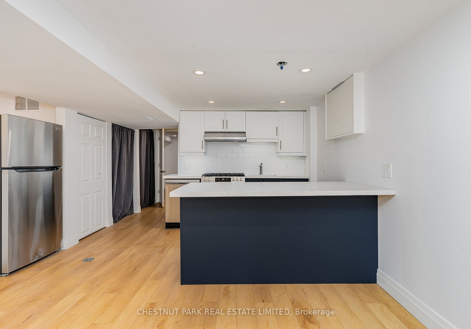 901-manning-avenue-toronto-ontario-c13233340