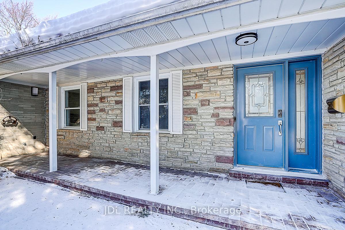 15-crossburn-drive-north-york-ontario-c13233492