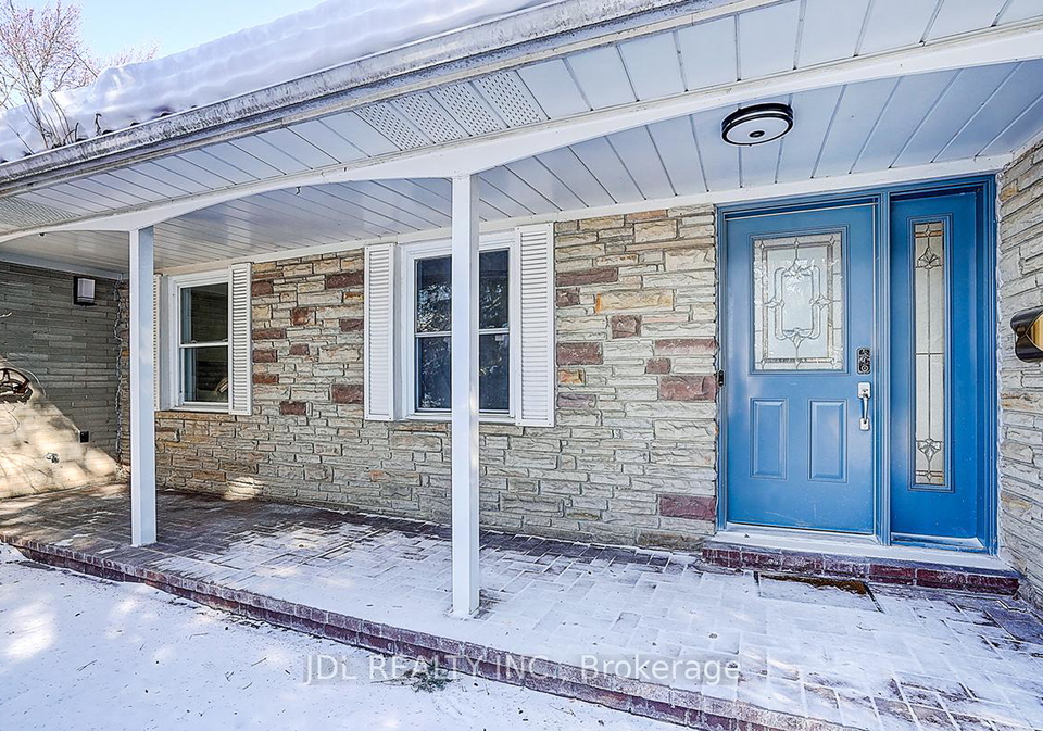 15-crossburn-drive-north-york-ontario-c13233492