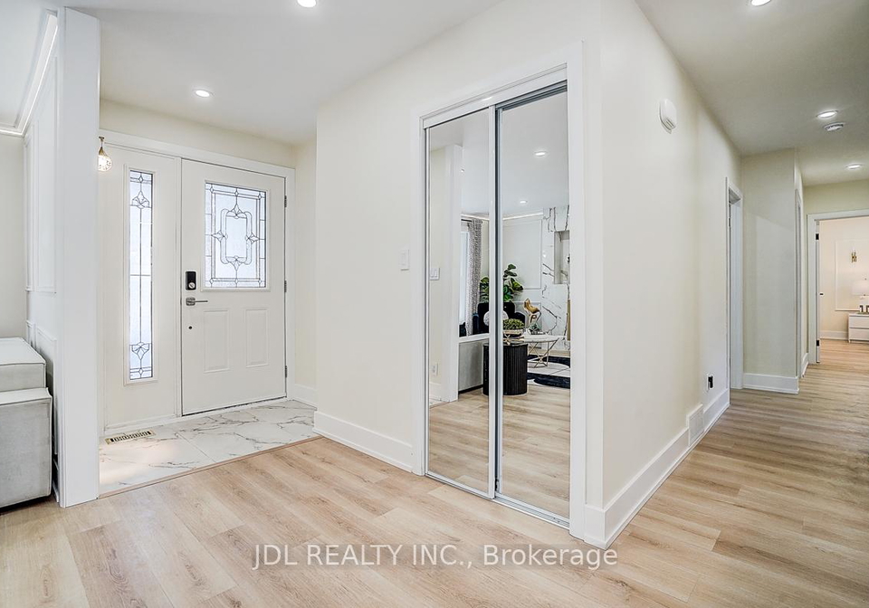 15-crossburn-drive-north-york-ontario-c13233492