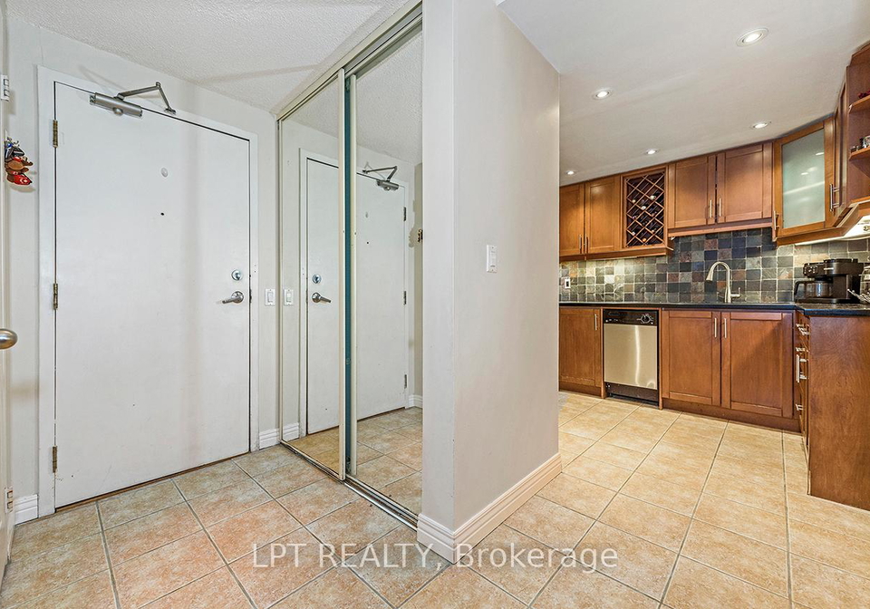 7-bishop-avenue-north-york-ontario-c13233852