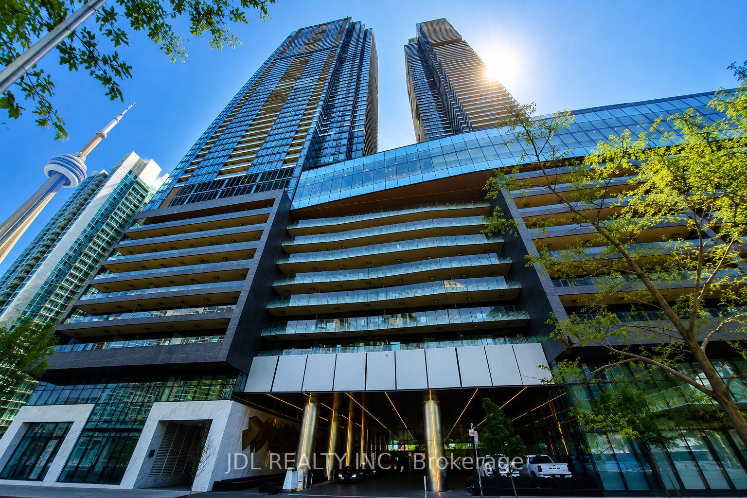 1-concord-cityplace-way-toronto-ontario-c13234234