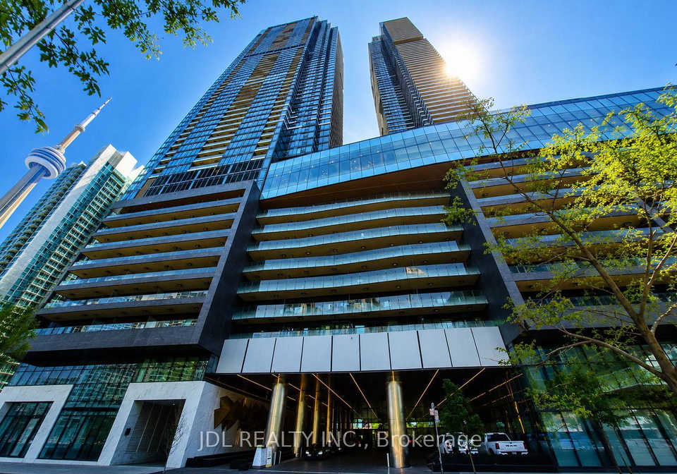 1-concord-cityplace-way-toronto-ontario-c13234234