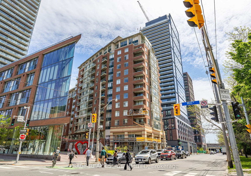 39-parliament-street-toronto-ontario-c13234324