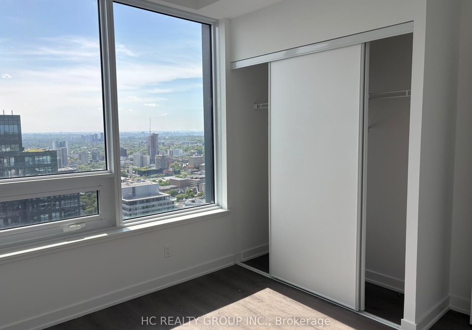 8-wellesley-street-w-toronto-ontario-c13234430