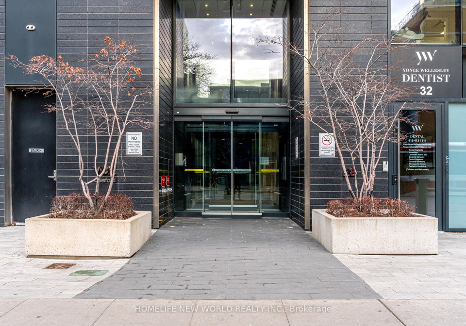 28-wellesley-street-e-toronto-ontario-c13234550