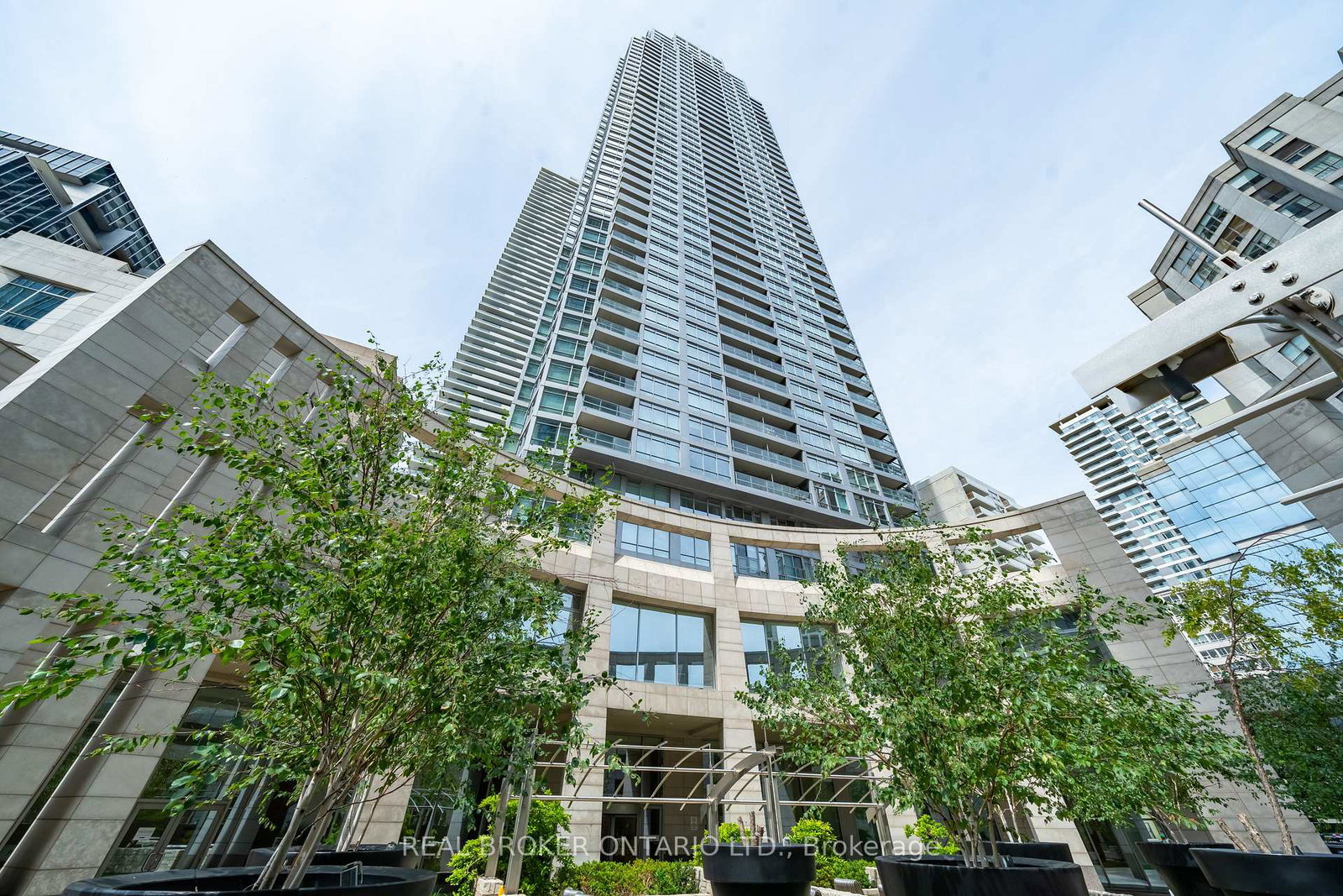 2191-yonge-street-toronto-ontario-c13234556