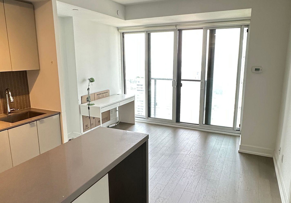 7-grenville-street-toronto-ontario-c13234756