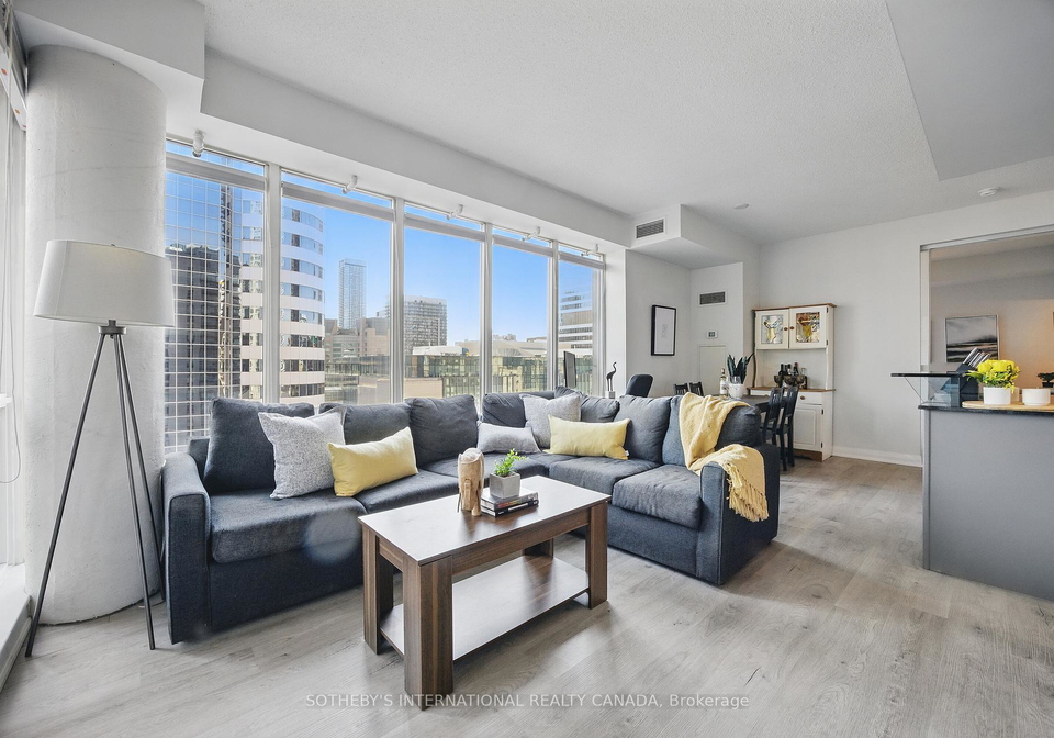 220-victoria-street-toronto-ontario-c13234848