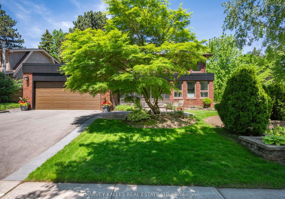 8-caravan-drive-north-york-ontario-c13235280