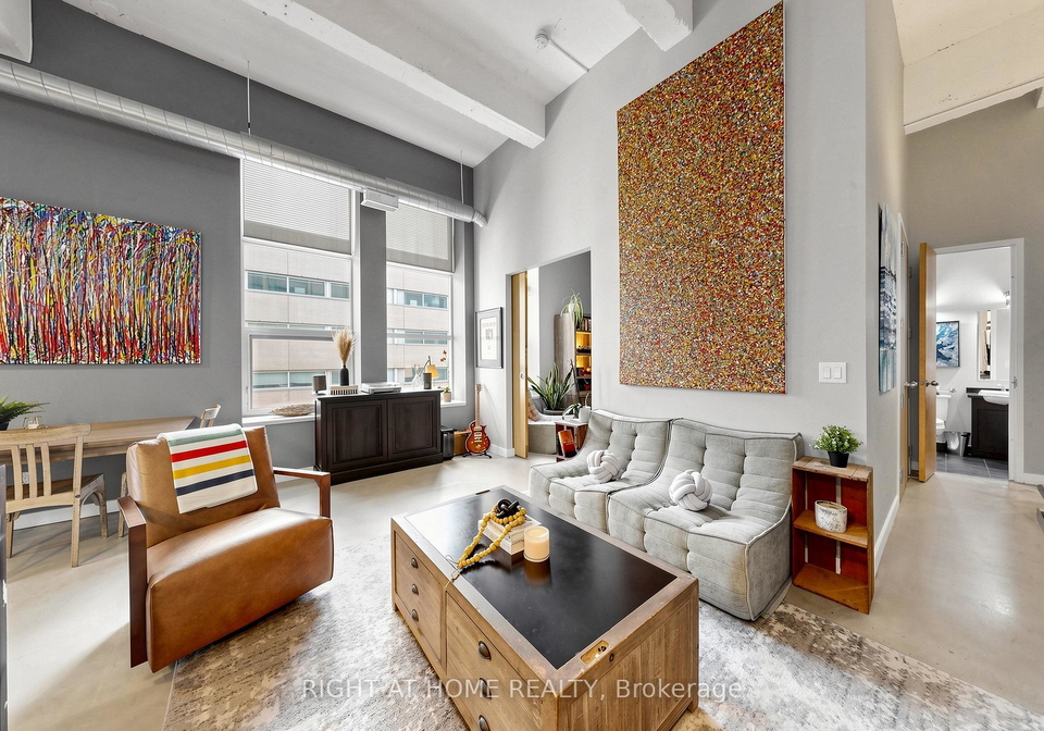 135-dalhousie-street-toronto-ontario-c13235360