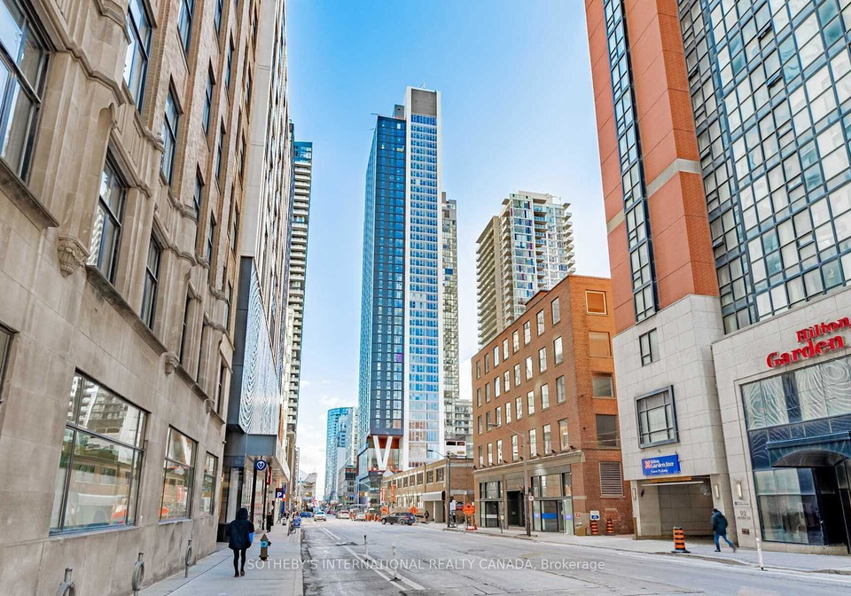 357-king-street-w-toronto-ontario-c13235488