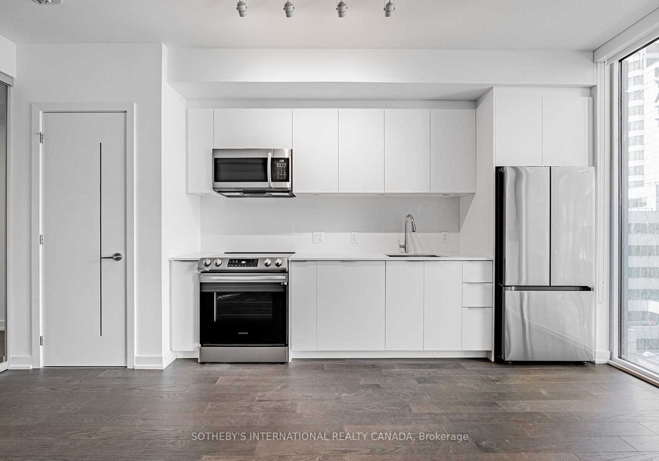 357-king-street-w-toronto-ontario-c13235488