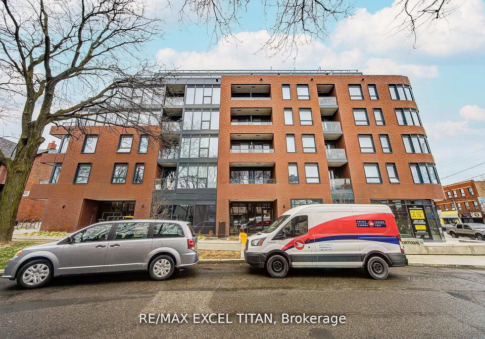 5-lakeview-avenue-toronto-ontario-c13235528