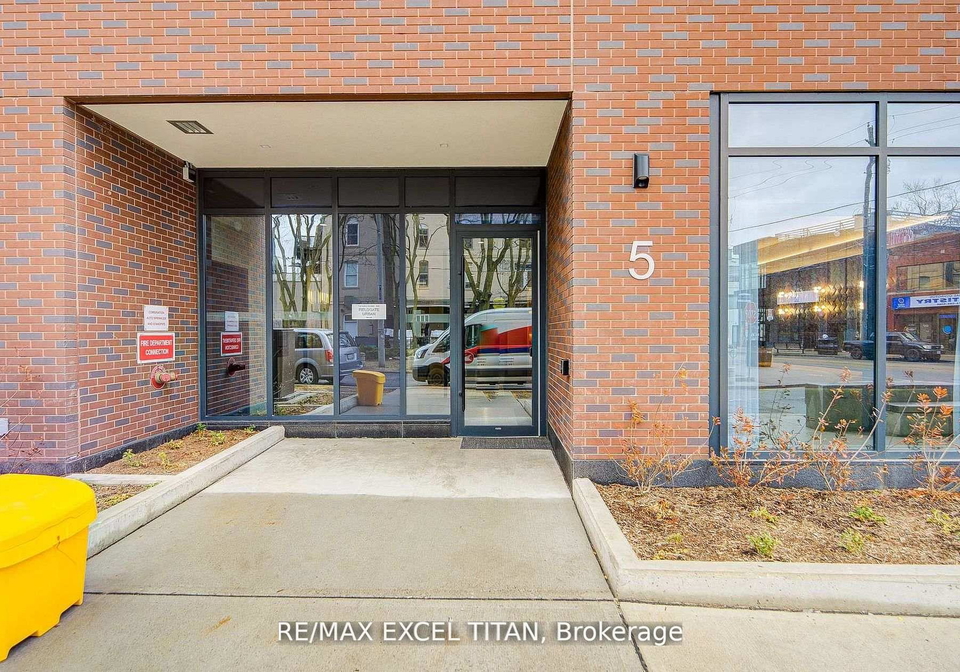 5-lakeview-avenue-toronto-ontario-c13235528
