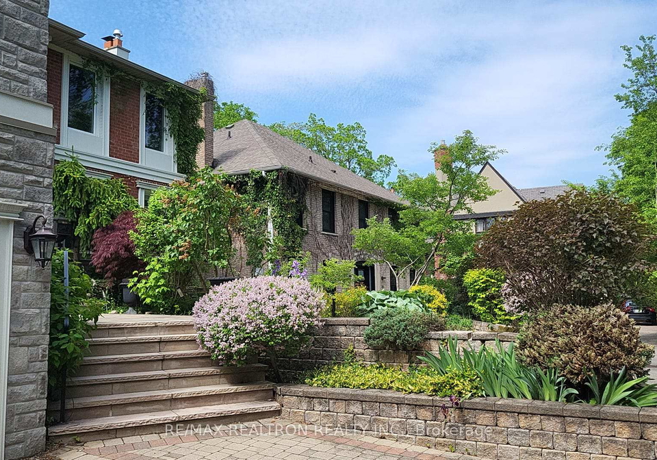 12-donwoods-drive-north-york-ontario-c13235934