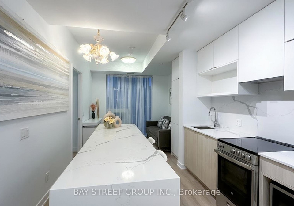 100-queen-street-east-toronto-ontario-c13235952