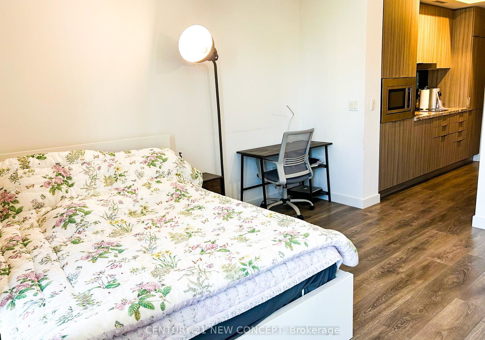 215-queen-street-w-toronto-ontario-c13235972