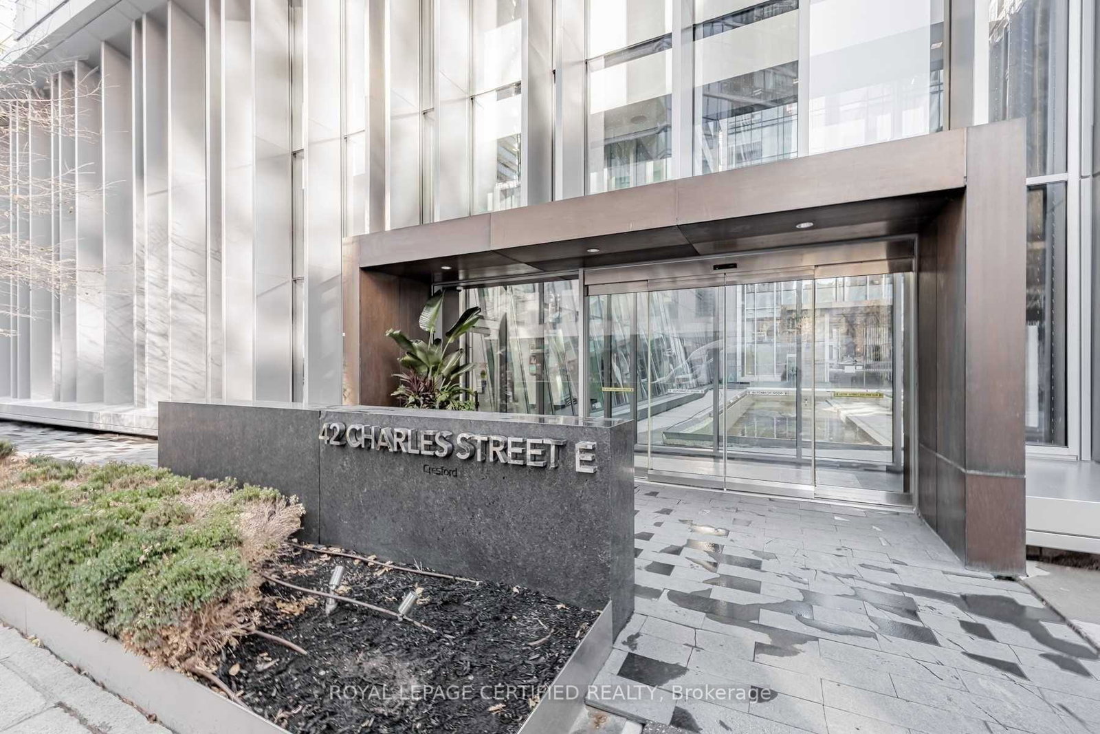 42-charles-street-toronto-ontario-c13235986