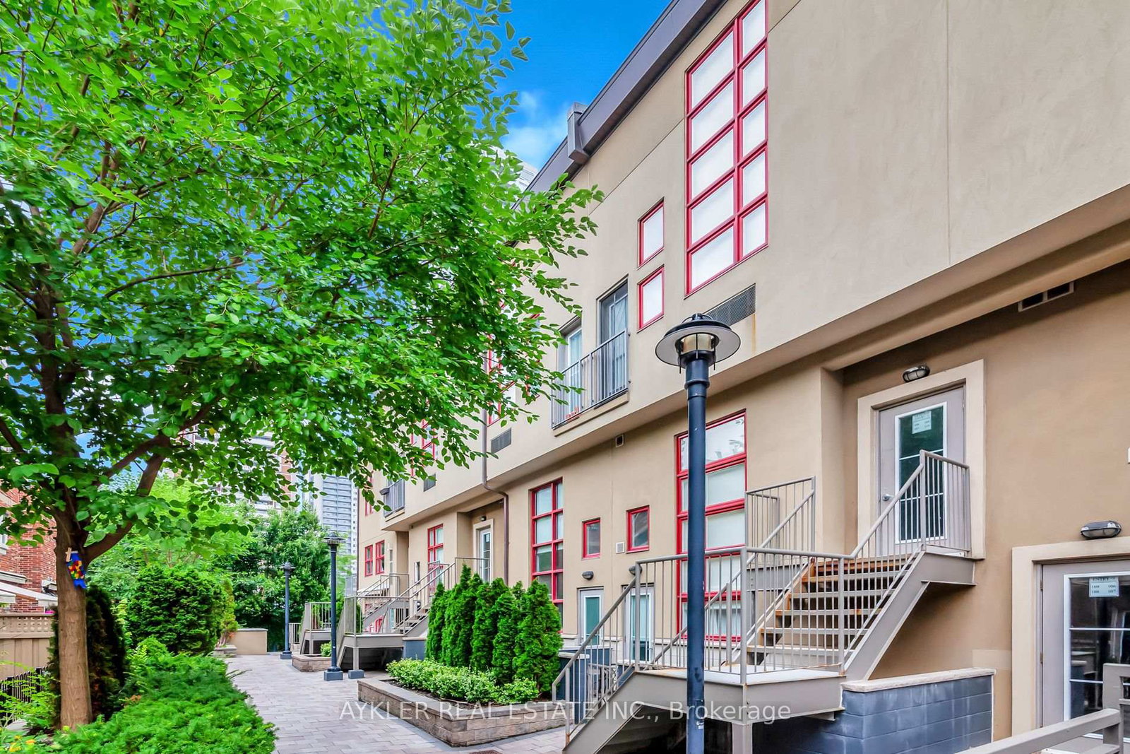 21-earl-street-toronto-ontario-c13236006