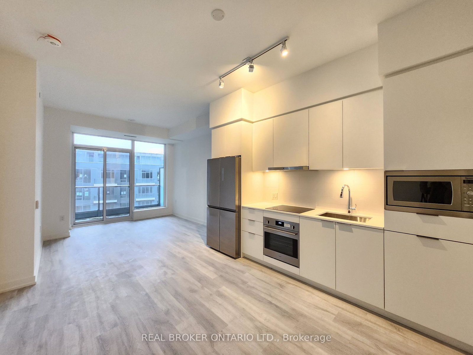 7-golden-lion-heights-north-york-ontario-c13236016