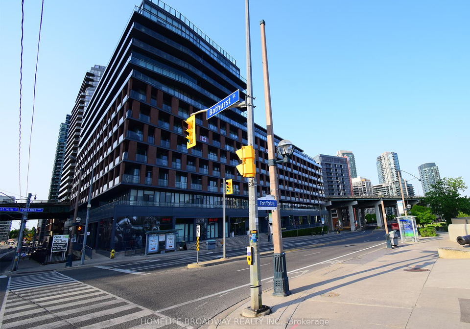169-fort-york-boulevard-toronto-ontario-c13236046