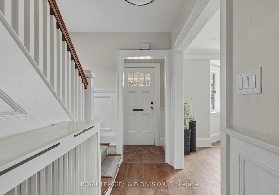 102-ridge-drive-toronto-ontario-c13236180