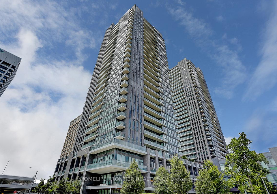 6-sonic-way-east-york-ontario-c13236262
