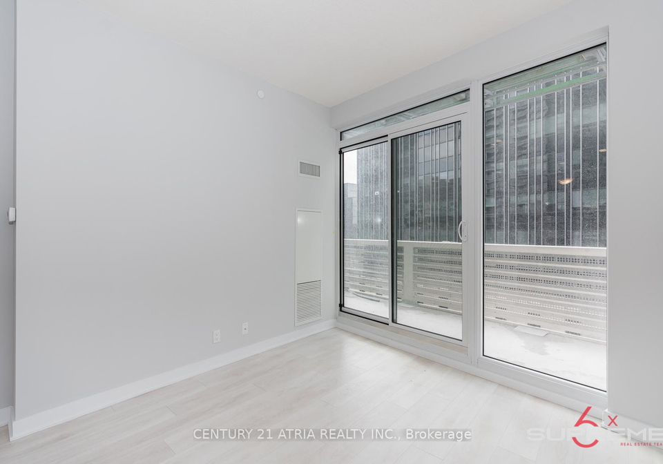 2221-yonge-street-toronto-ontario-c13236298