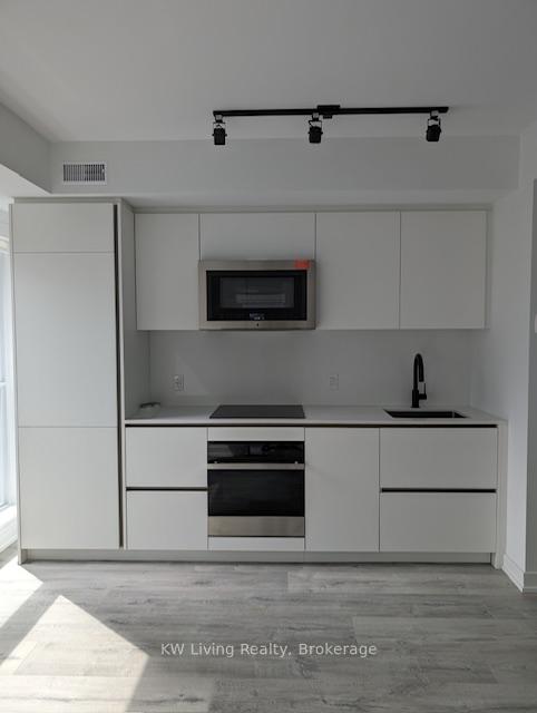 327-king-street-w-toronto-ontario-c13236408