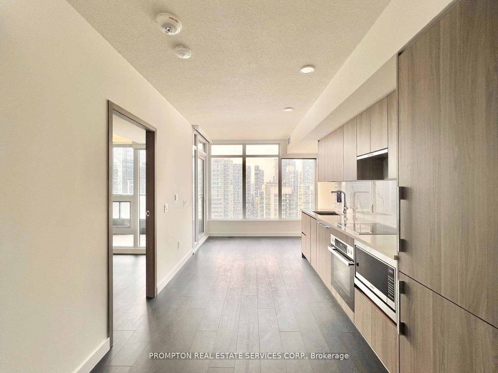 1-concord-cityplace-way-toronto-ontario-c13236418