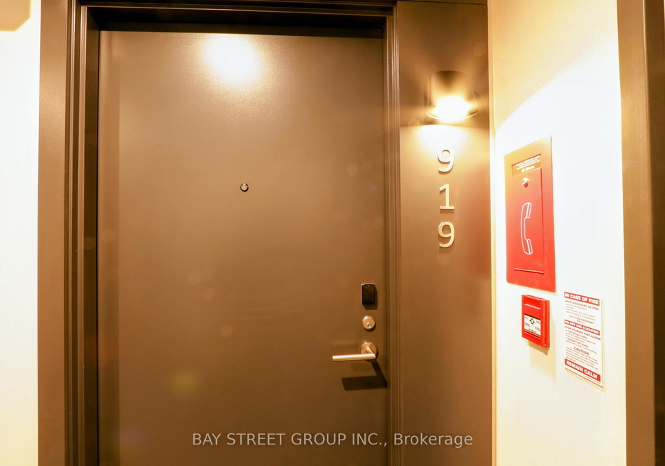 180-front-street-e-toronto-ontario-c13236434