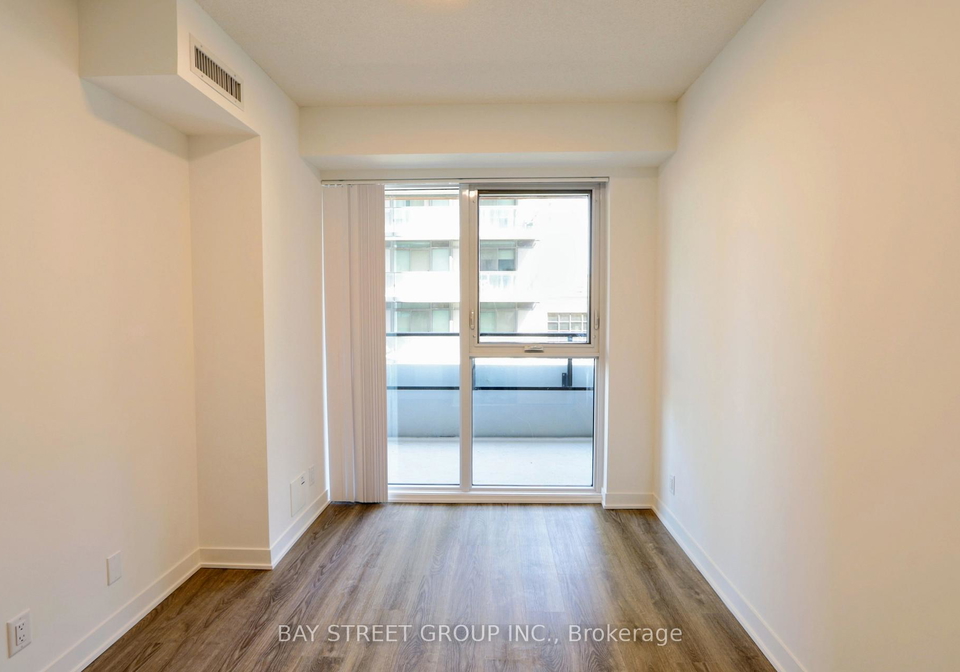 180-front-street-e-toronto-ontario-c13236434