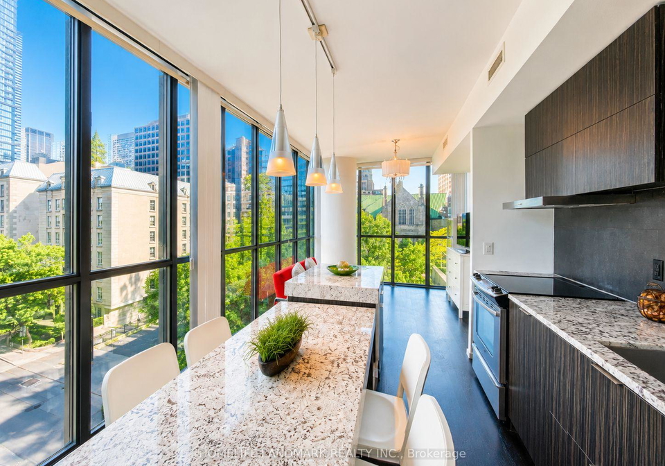 101-charles-street-e-toronto-ontario-c13236446